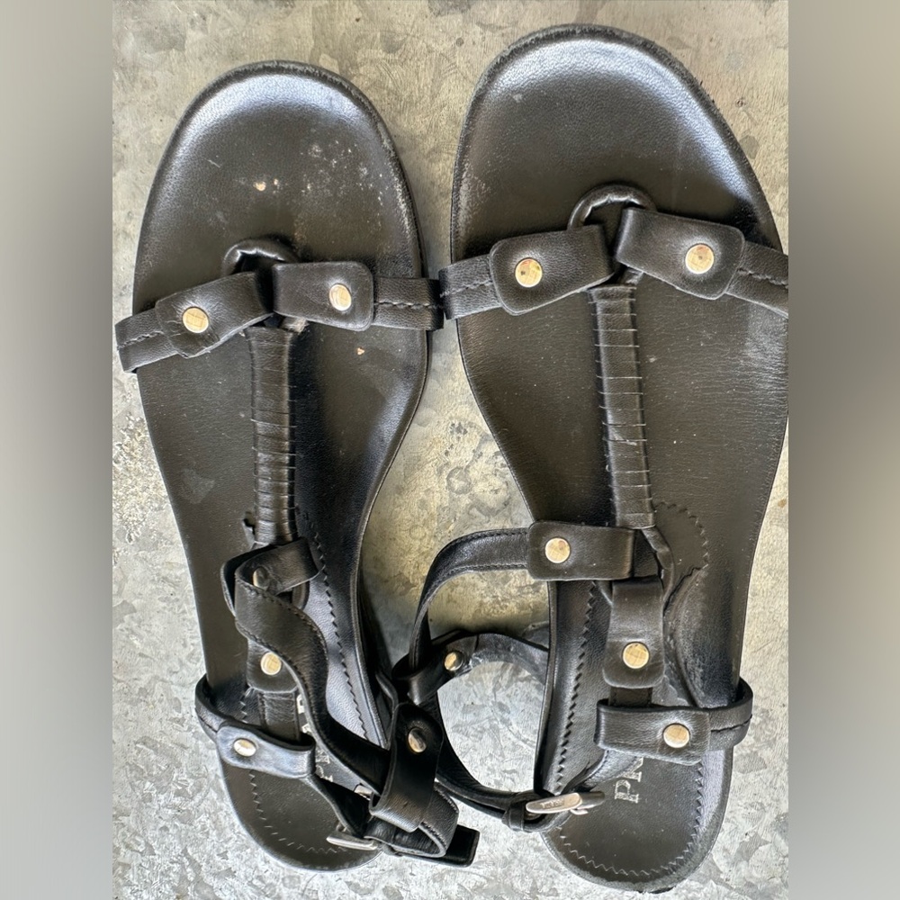 Prada sandals fits 8 1/2 US